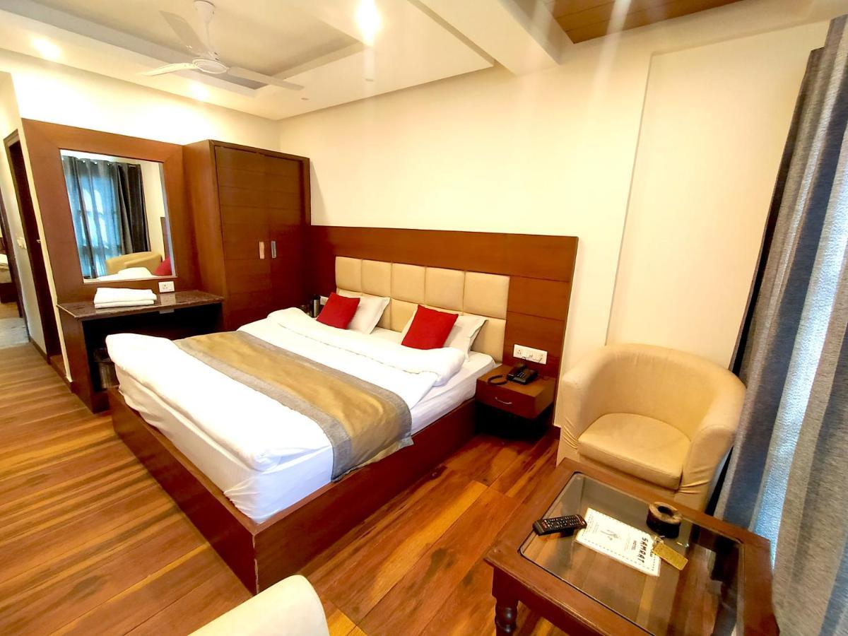 Hotel Samrat, Mussoorie Exterior photo